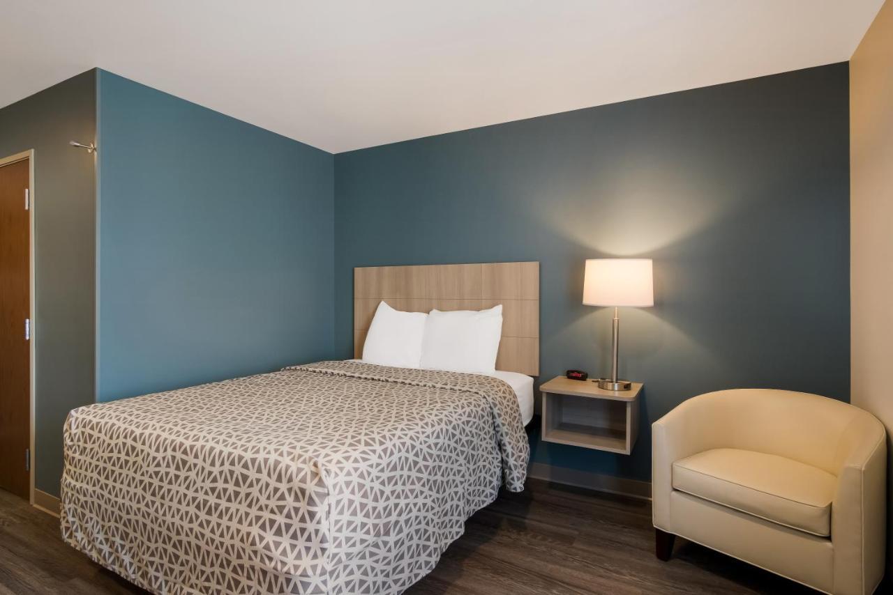Woodspring Suites Grand Rapids Kentwood Cascade Екстериор снимка