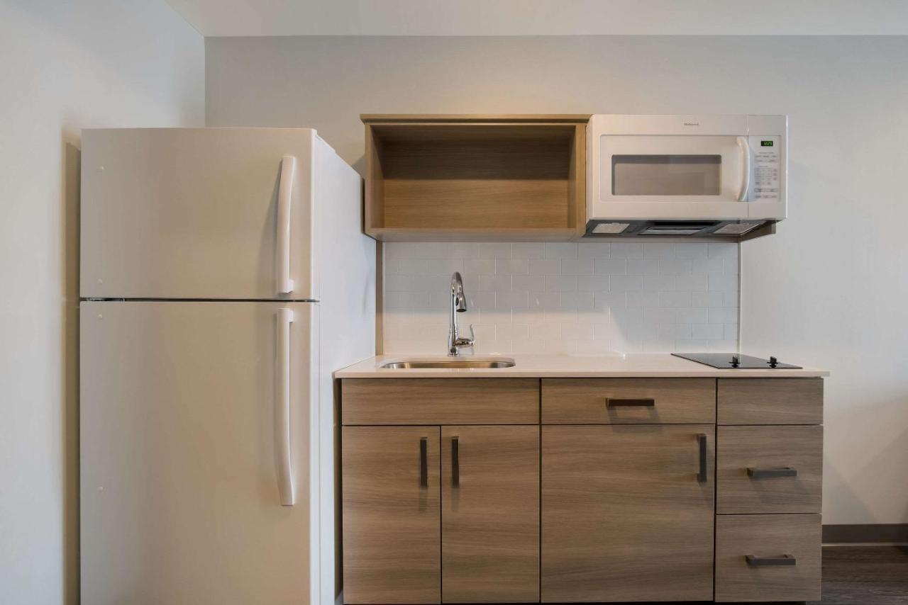 Woodspring Suites Grand Rapids Kentwood Cascade Екстериор снимка