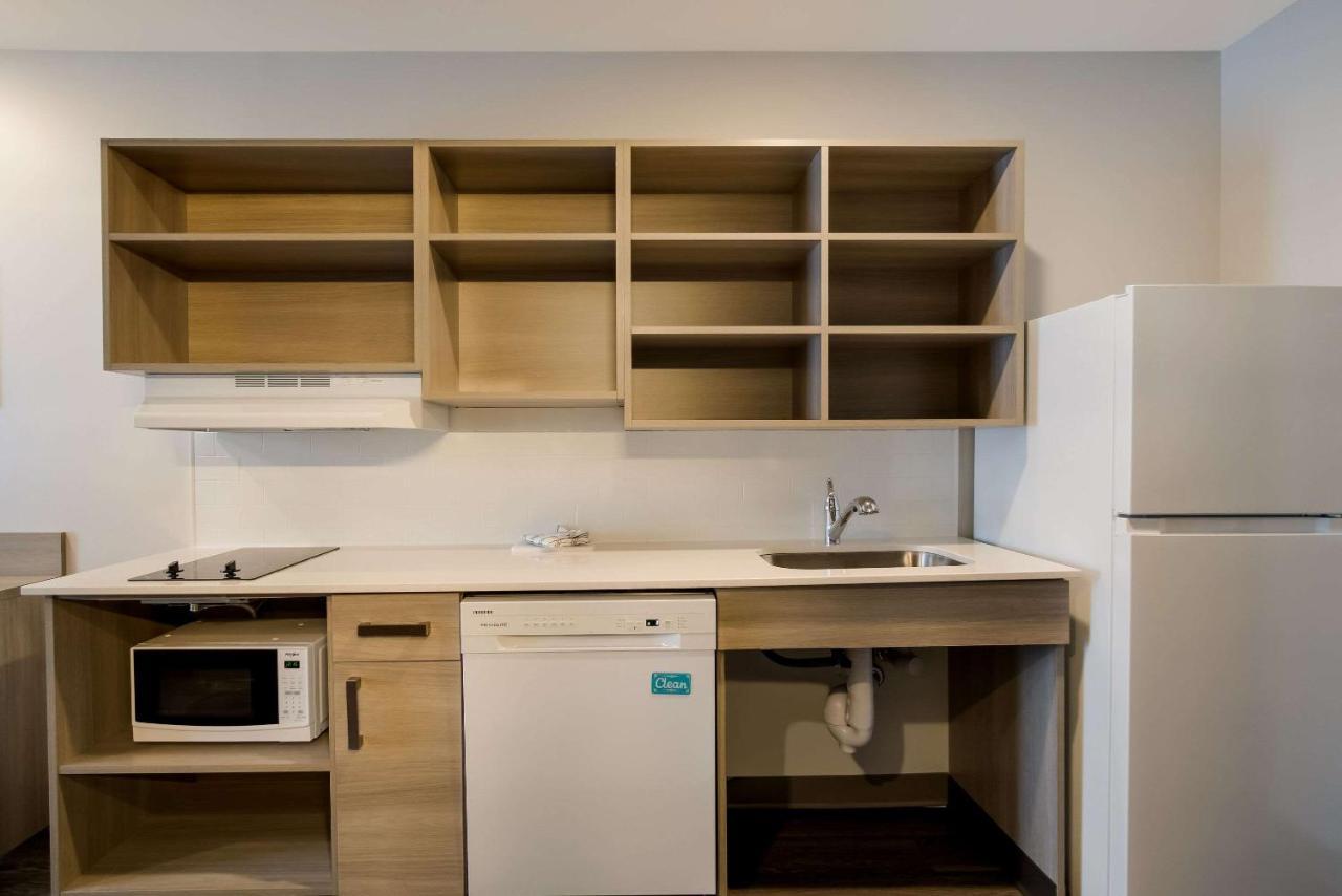 Woodspring Suites Grand Rapids Kentwood Cascade Екстериор снимка