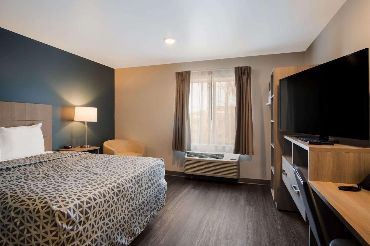 Woodspring Suites Grand Rapids Kentwood Cascade Екстериор снимка