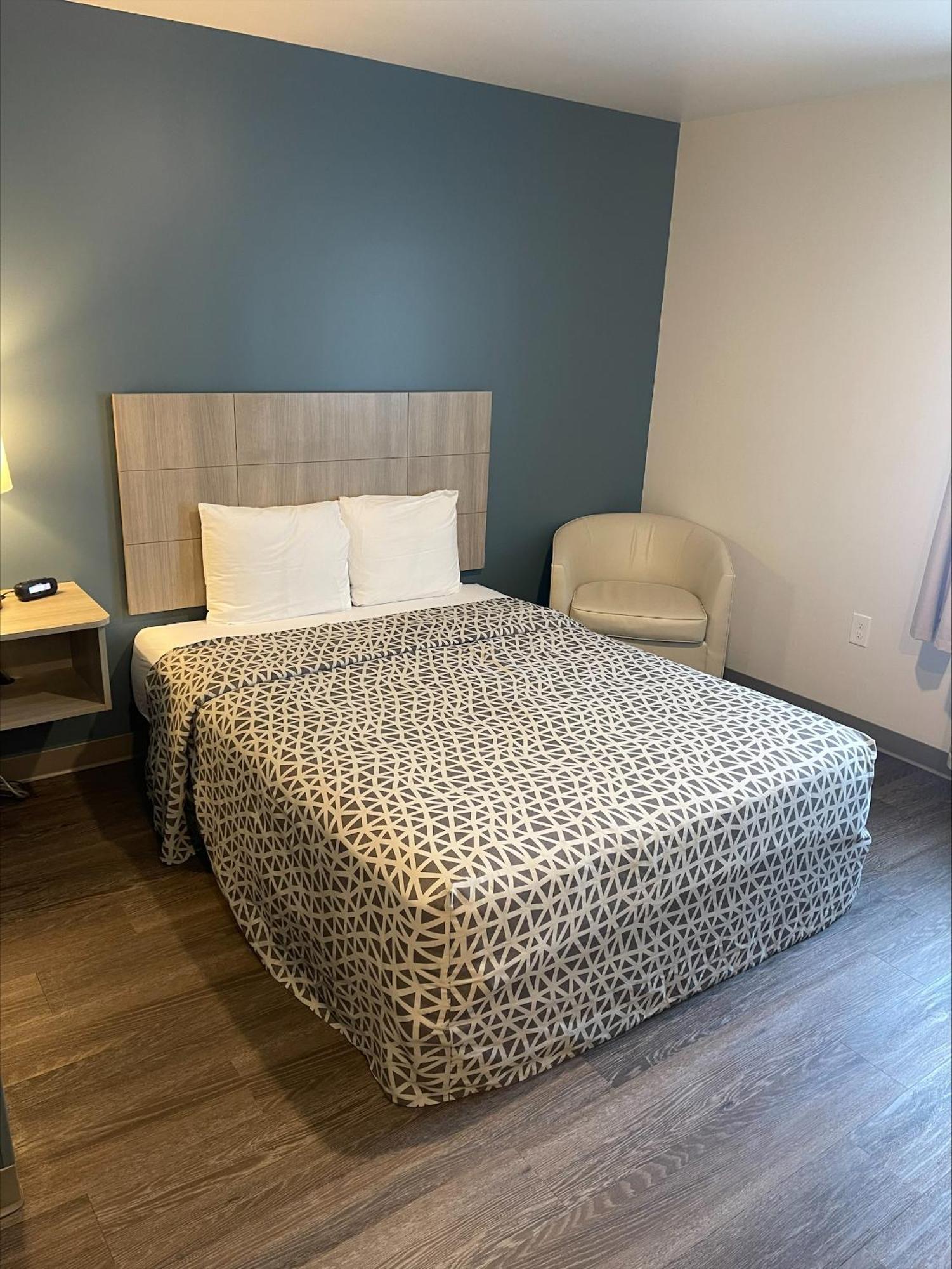 Woodspring Suites Grand Rapids Kentwood Cascade Стая снимка